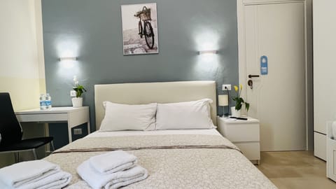 Egyptian cotton sheets, premium bedding, down comforters