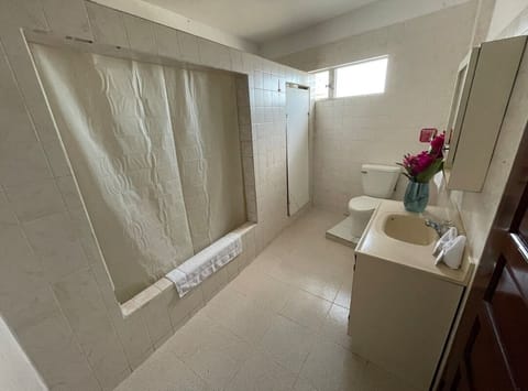 Junior Room | Bathroom | Shower, towels