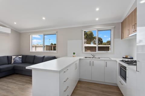 Superior 3 Bedroom Cabin | Private kitchen | Full-size fridge, microwave, stovetop, electric kettle