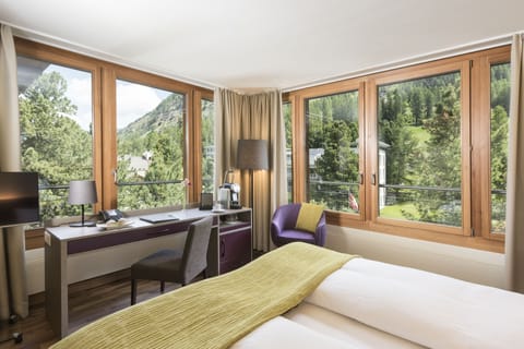 Standard Double Room, 1 Double Bed, Mountain View, Mountainside | Premium bedding, in-room safe, desk, soundproofing