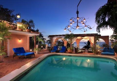 Outdoor pool, sun loungers