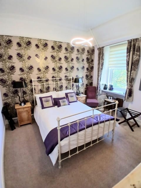 Club Double Room | Iron/ironing board, free WiFi, bed sheets