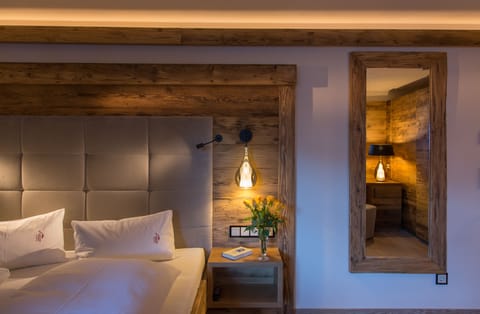 In-room safe, individually decorated, individually furnished, desk