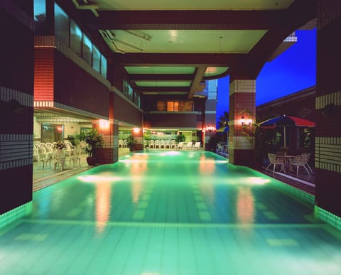Indoor pool, outdoor pool