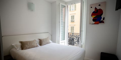 Comfort Double Room, 1 Double Bed, Private Bathroom | Premium bedding, desk, soundproofing, iron/ironing board