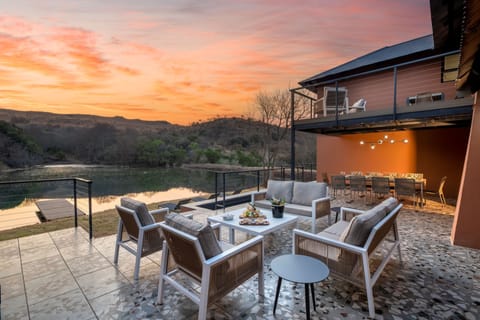 House | Terrace/patio