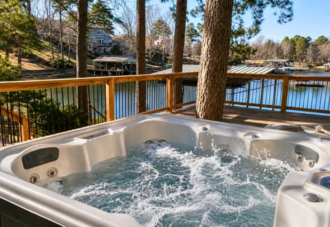Slip into the bubbling hot tub and enjoy quiet mornings or peaceful evenings surrounded by the sights and sounds of the lake.