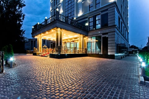 Front of property - evening/night