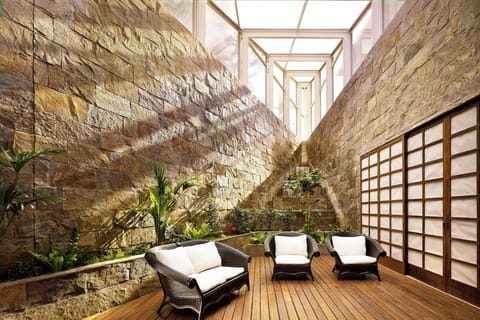 Sauna, hot tub, Turkish bath, body treatments, aromatherapy