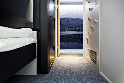 Hypo-allergenic bedding, soundproofing, free WiFi, bed sheets