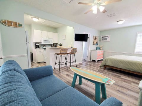 Lots of beachy decor to get you in that island mood! 