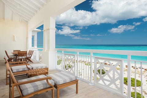 Deluxe Suite, 2 Bedrooms, Oceanfront (Recently Renovated) | Premium bedding, pillowtop beds, minibar (free items), in-room safe