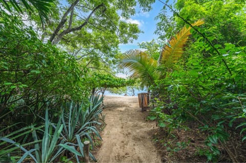 Villa, 2 Bedrooms | Property grounds