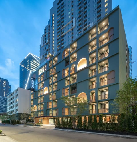 Front of property - evening/night