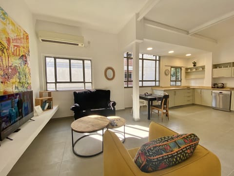 Apartment, 2 Bedrooms, Balcony | Air conditioning