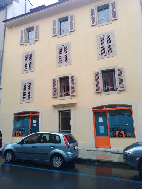 I want to delete this photo and replace with another one later