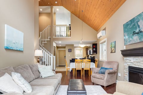 Bright and spacious layout with room for everyone