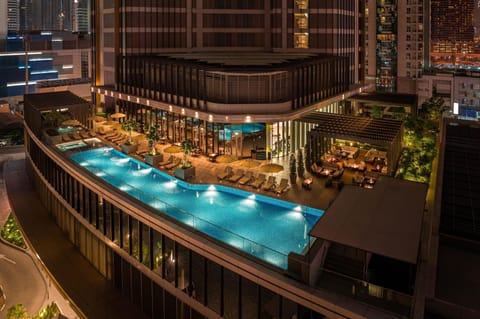 Outdoor pool, pool umbrellas, sun loungers