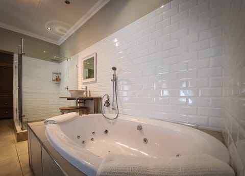 Hypo-allergenic bedding, in-room safe, individually decorated