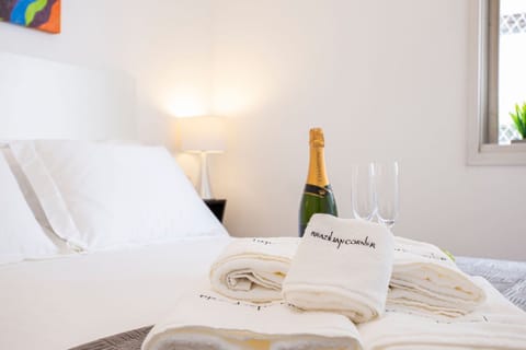 Apartment | 1 bedroom, in-room safe, free WiFi