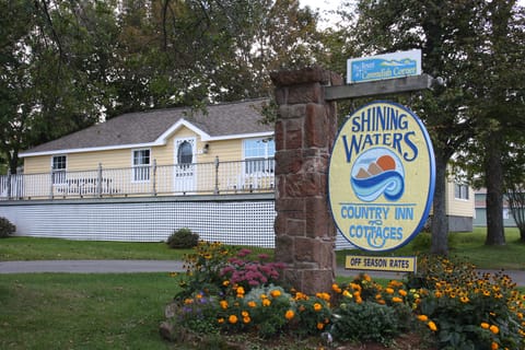 Luxury Cottage, Multiple Beds | Iron/ironing board, free WiFi, bed sheets