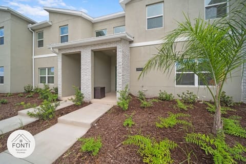 Exterior View#Disney #Parks #kingdom #springs #StoreyLake #Apartment #Vacation #Rental #waterpark #Kissimmee #Orlando #universal #citywalk
