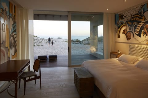 Suite, Ocean View | Premium bedding, in-room safe, desk, blackout drapes