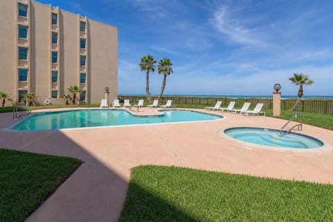 Beach front top floor pool hot tub and more