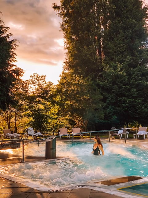 Indoor pool, 2 outdoor pools, pool umbrellas, sun loungers