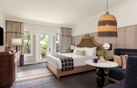 Garden View King | Premium bedding, in-room safe, iron/ironing board, Internet