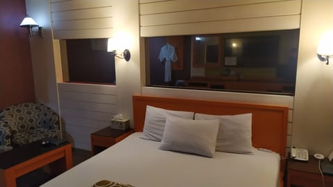 Economy Single Room | Free WiFi, bed sheets