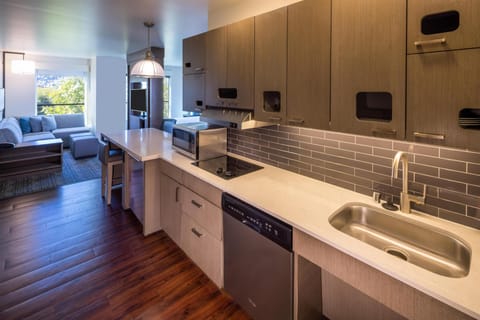 Suite, 1 King Bed with Sofa bed, Accessible (Shower) | In-room safe, desk, blackout drapes, iron/ironing board