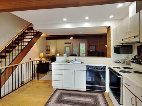 Studio (2 Bedrooms) | Property amenity