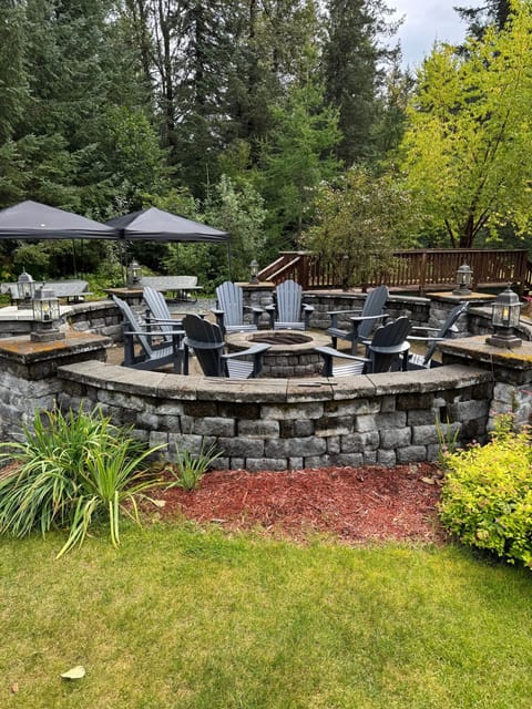 Wolf's Den | Terrace/patio