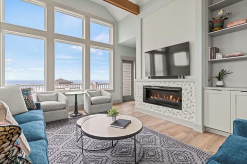 Living Area on Third Level with Ocean View