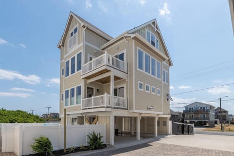 Welcome to Sunset Soiree at The Tides Oceanfront Community!