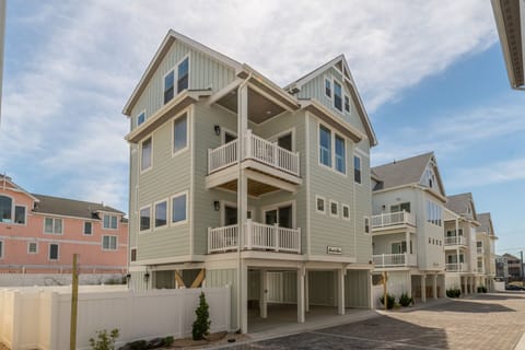 Welcome to Moonlit Manor at The Tides Oceanfront Community!