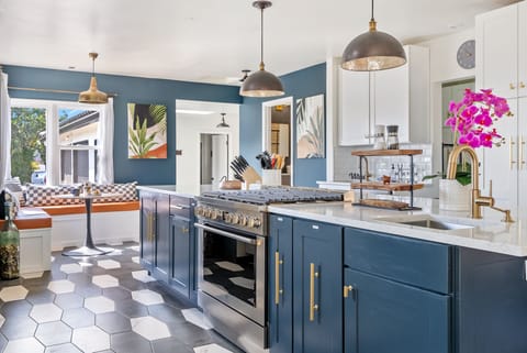 Top of the line appliances for prepping almost any type of meal!