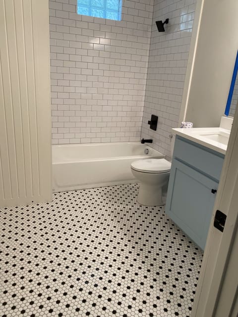 Elite House, 3 Bedrooms | Bathroom | Towels