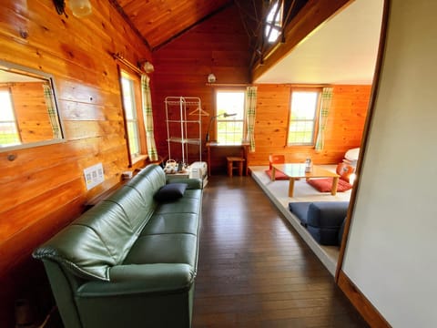 Family Cabin | Desk, WiFi (free), bed sheets