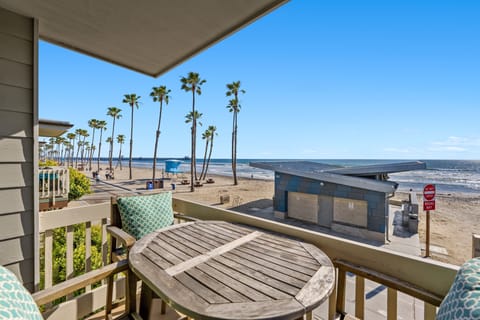 Perched right on the corner of The Strand and Breakwater Way—the absolute best spot for people-watching and enjoying the beach vibe.