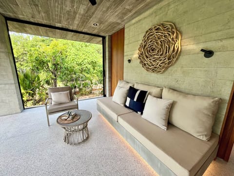 Panoramic Villa | Living area | MP3 dock