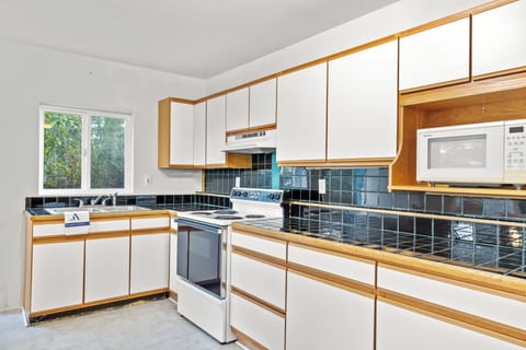 Ample counter space in the kitchen for meal prepping.