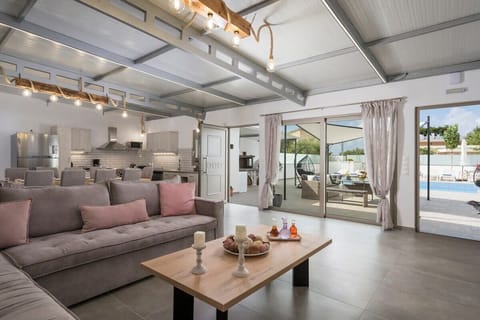 Living Room Overlooking the Pool