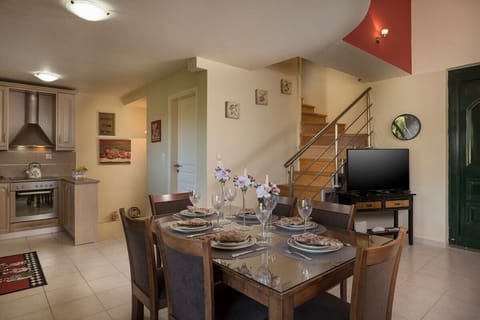 Well-Appointed Dining Space for Memorable Meals