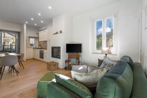 Autumn, Living Room, Spring, Summer