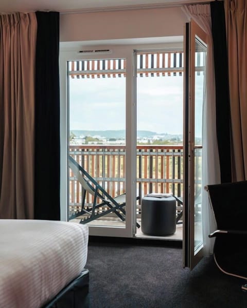 Comfort Double Room | Premium bedding, minibar, in-room safe, desk