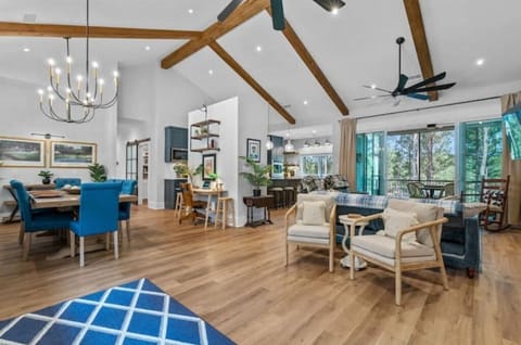 Great room for all to gather
