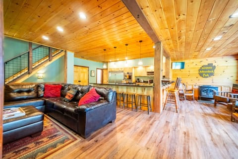 Elegant leather furniture that marries style and comfort.