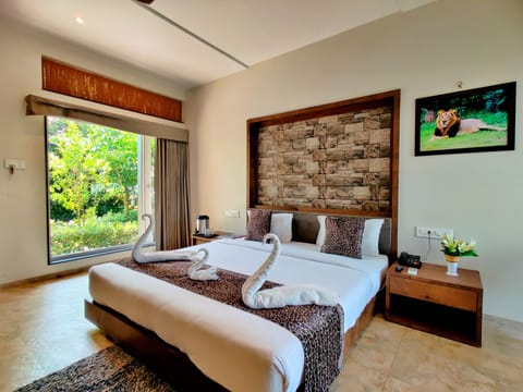 Deluxe Double Room, 1 Double Bed | Iron/ironing board, bed sheets